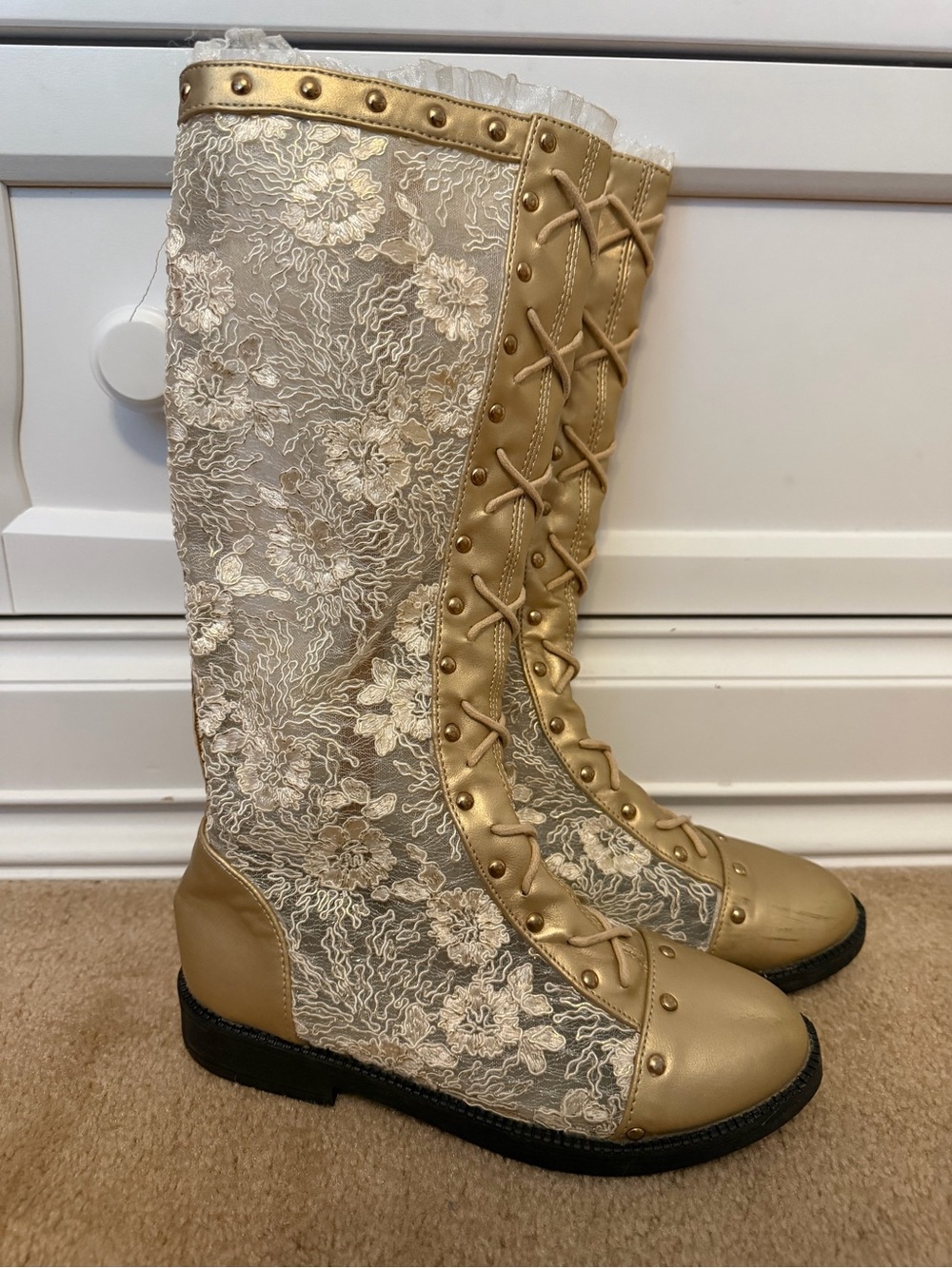 Joyfolie boots! Lace cream and gold
